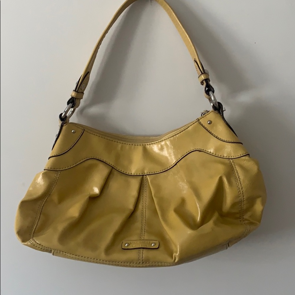 Adorable Vintage Nine West Bag!